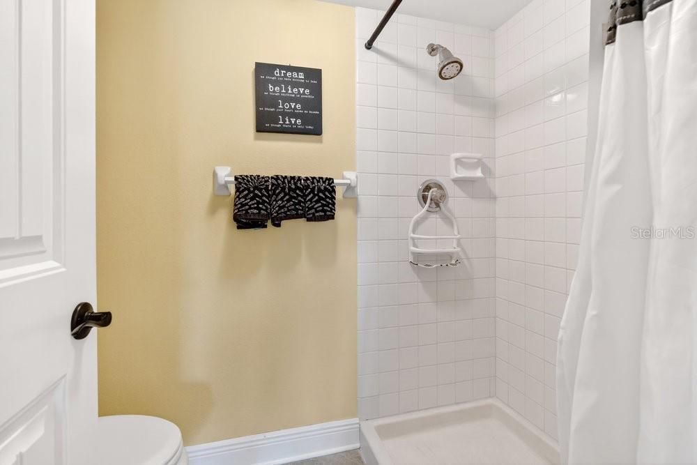 For Sale: $399,000 (2 beds, 2 baths, 1250 Square Feet)