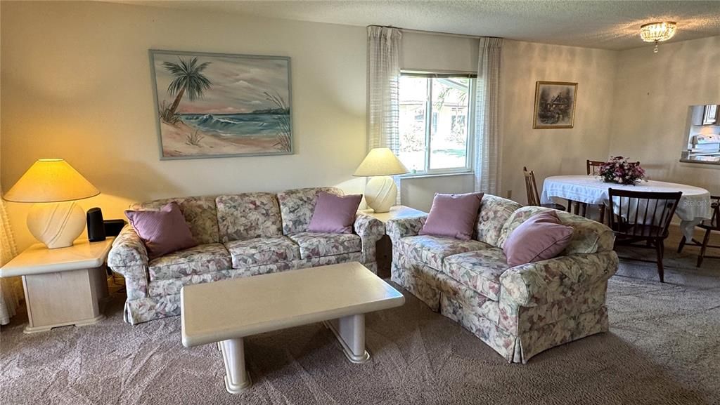 For Sale: $305,000 (2 beds, 2 baths, 1350 Square Feet)