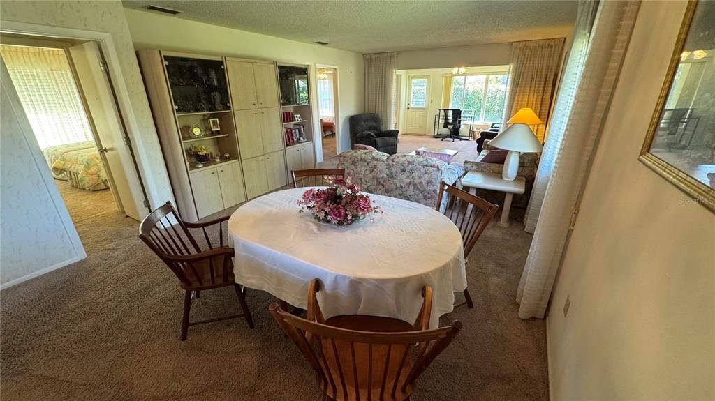 For Sale: $305,000 (2 beds, 2 baths, 1350 Square Feet)