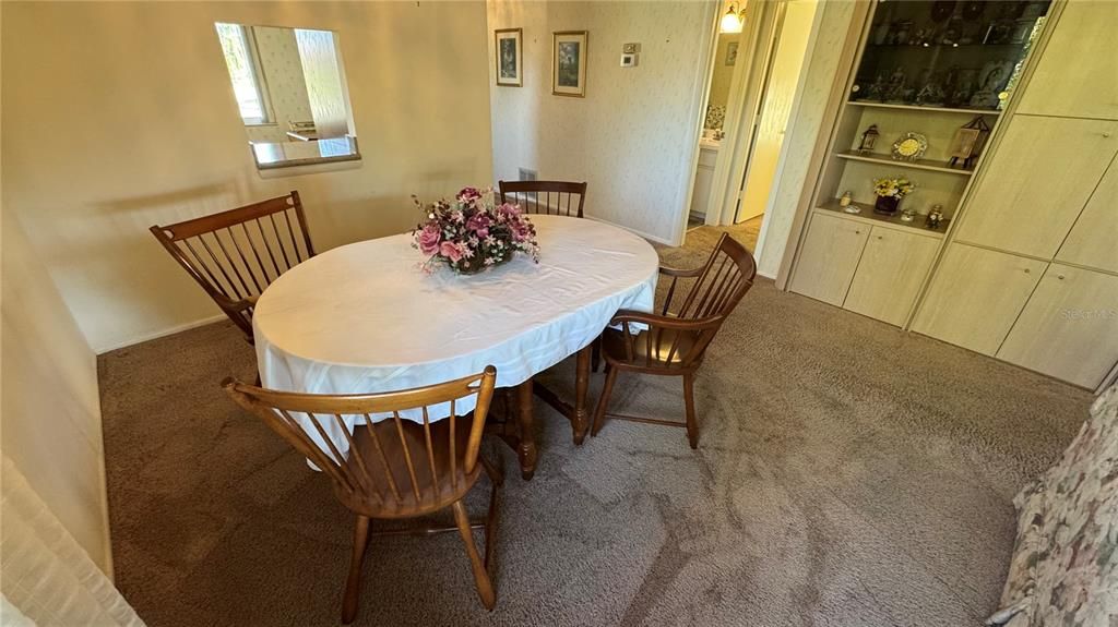 For Sale: $305,000 (2 beds, 2 baths, 1350 Square Feet)