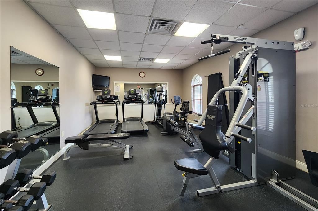 На продажу: $429,000 (4 спален, 2 ванн, 1956 Квадратных фут)