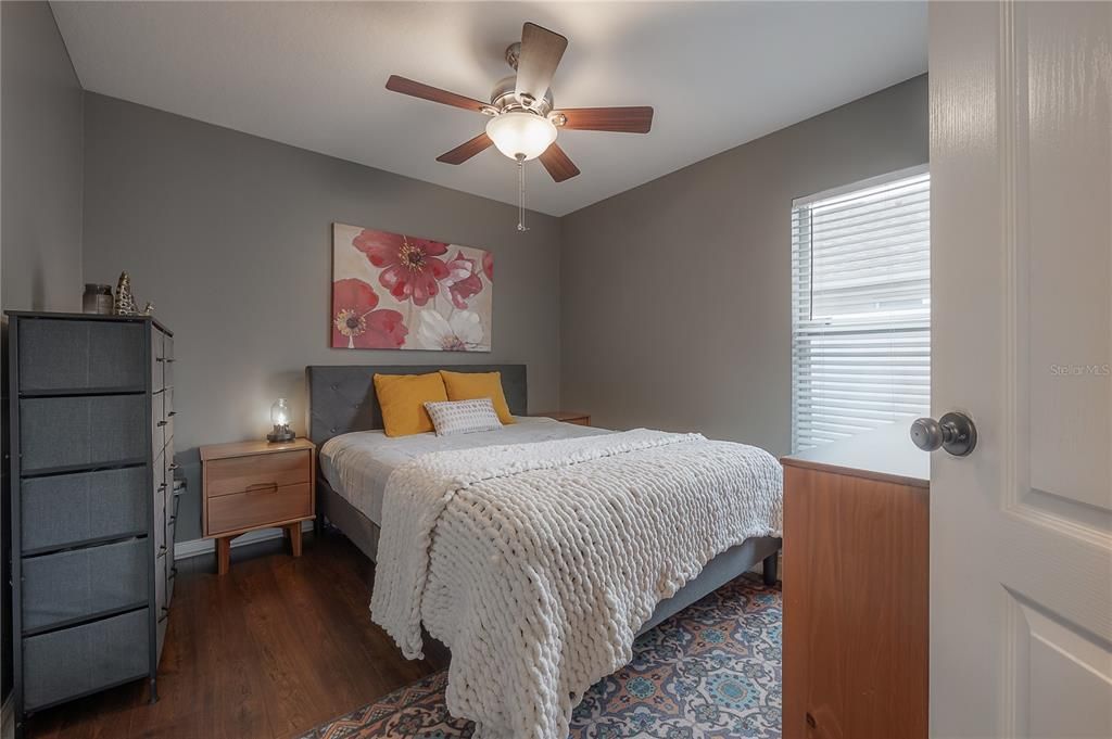 На продажу: $429,000 (4 спален, 2 ванн, 1956 Квадратных фут)