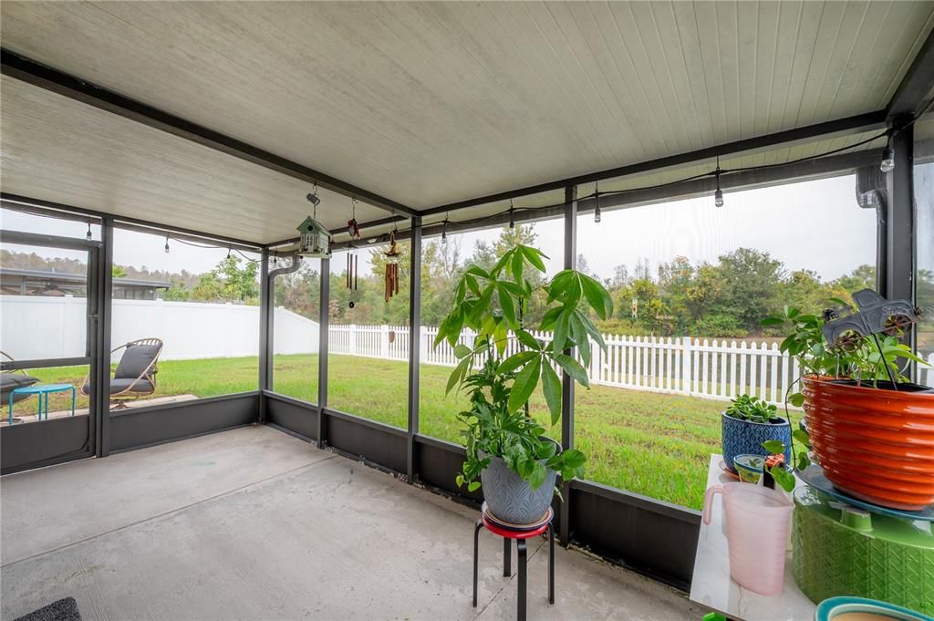 На продажу: $429,000 (4 спален, 2 ванн, 1956 Квадратных фут)