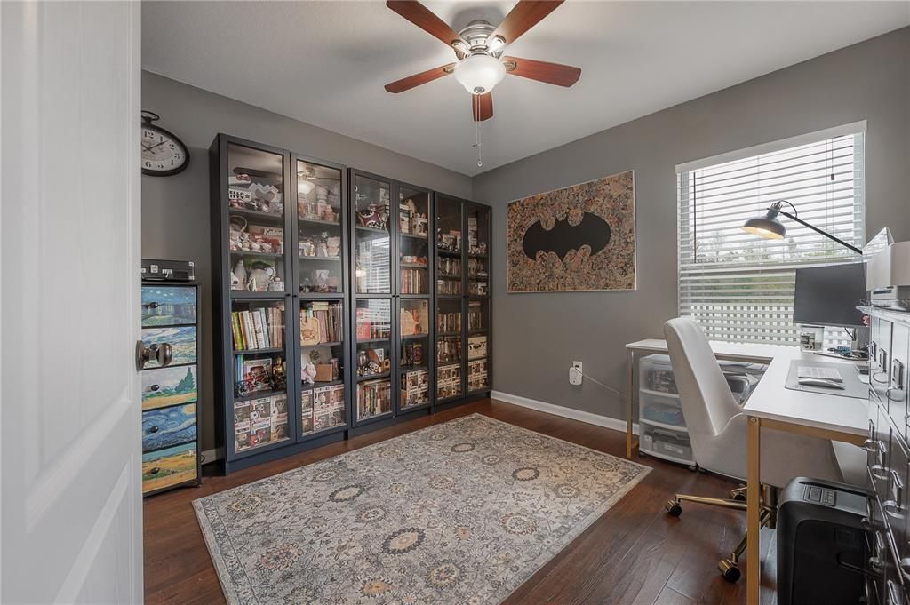 На продажу: $429,000 (4 спален, 2 ванн, 1956 Квадратных фут)