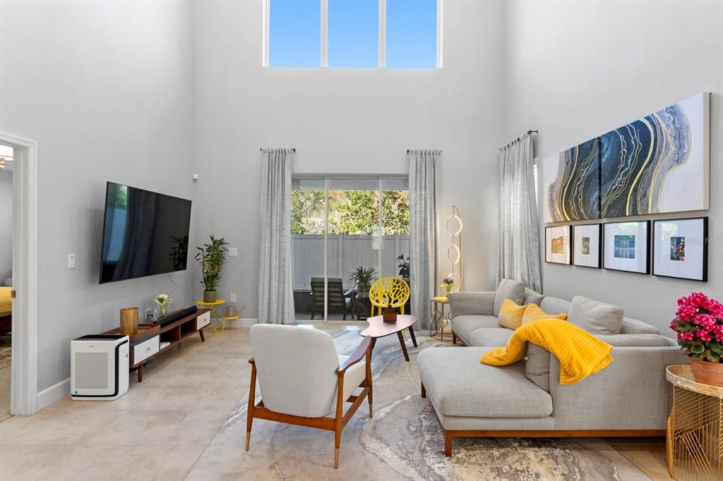 出租: $3,450 (3 贝兹, 2 浴室, 2368 平方英尺)