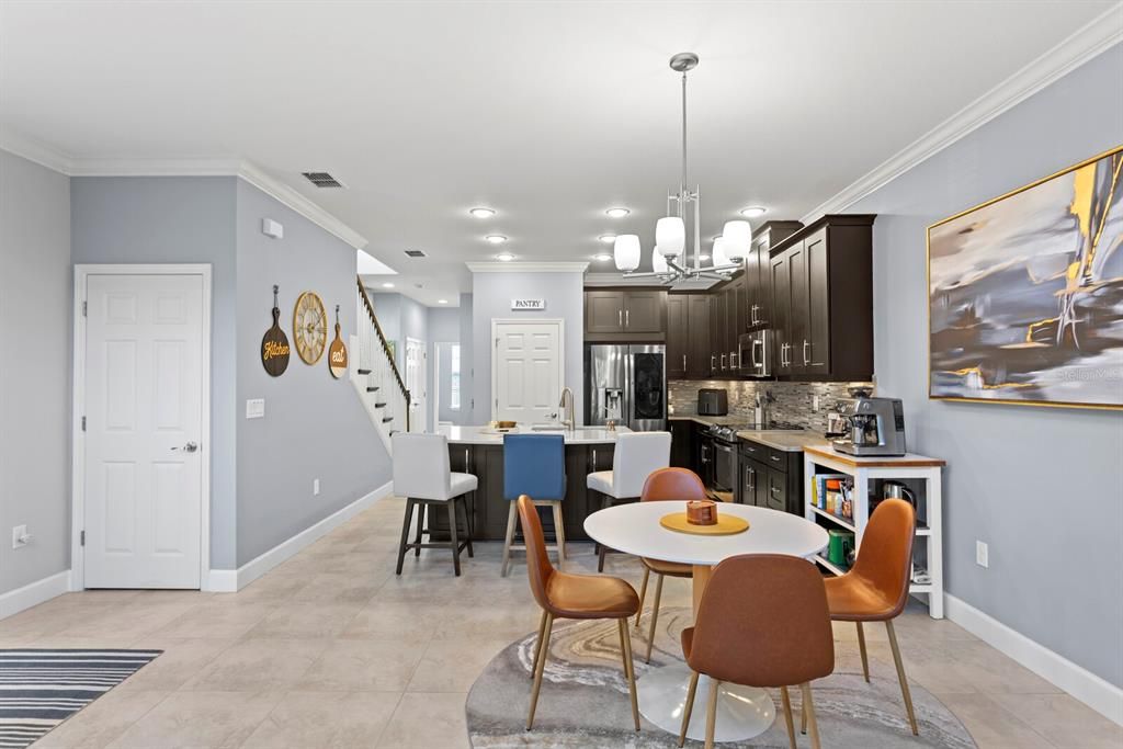 出租: $3,450 (3 贝兹, 2 浴室, 2368 平方英尺)