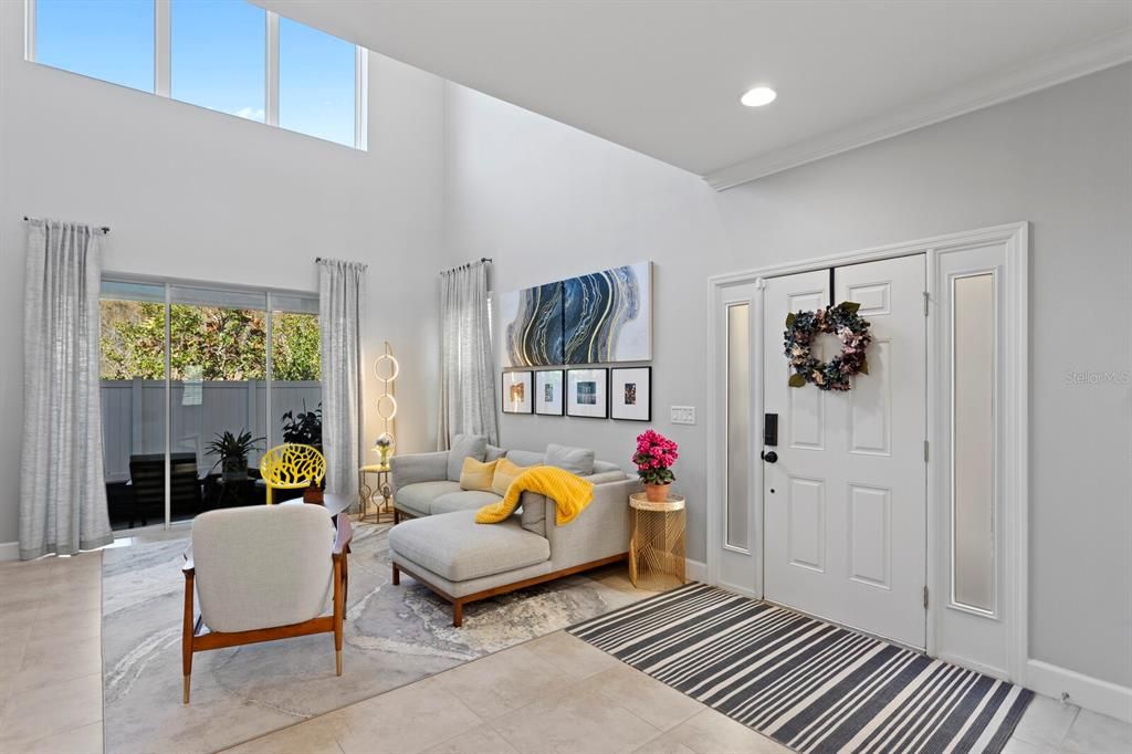 出租: $3,450 (3 贝兹, 2 浴室, 2368 平方英尺)