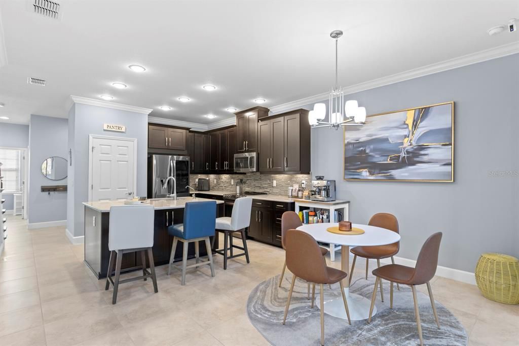 出租: $3,450 (3 贝兹, 2 浴室, 2368 平方英尺)