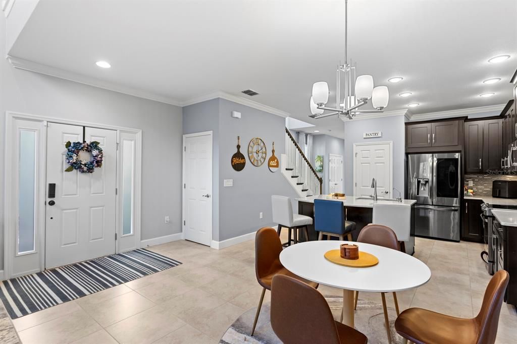 出租: $3,450 (3 贝兹, 2 浴室, 2368 平方英尺)