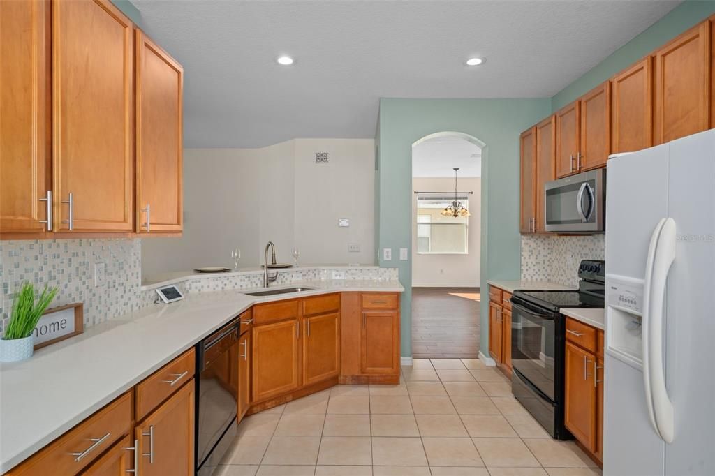 For Sale: $275,000 (3 beds, 2 baths, 1724 Square Feet)