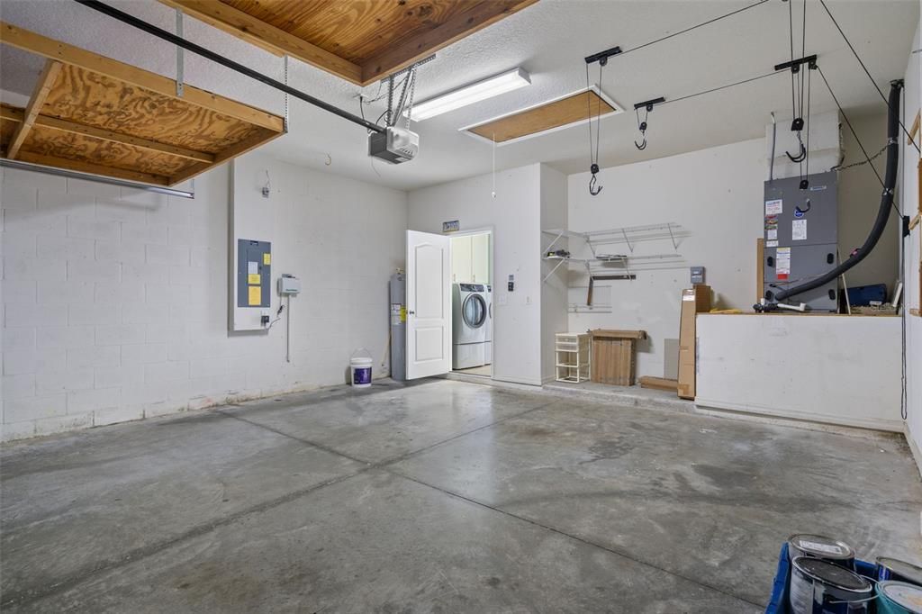 For Sale: $275,000 (3 beds, 2 baths, 1724 Square Feet)