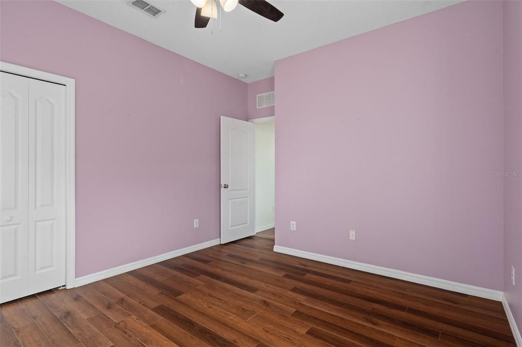 For Sale: $275,000 (3 beds, 2 baths, 1724 Square Feet)