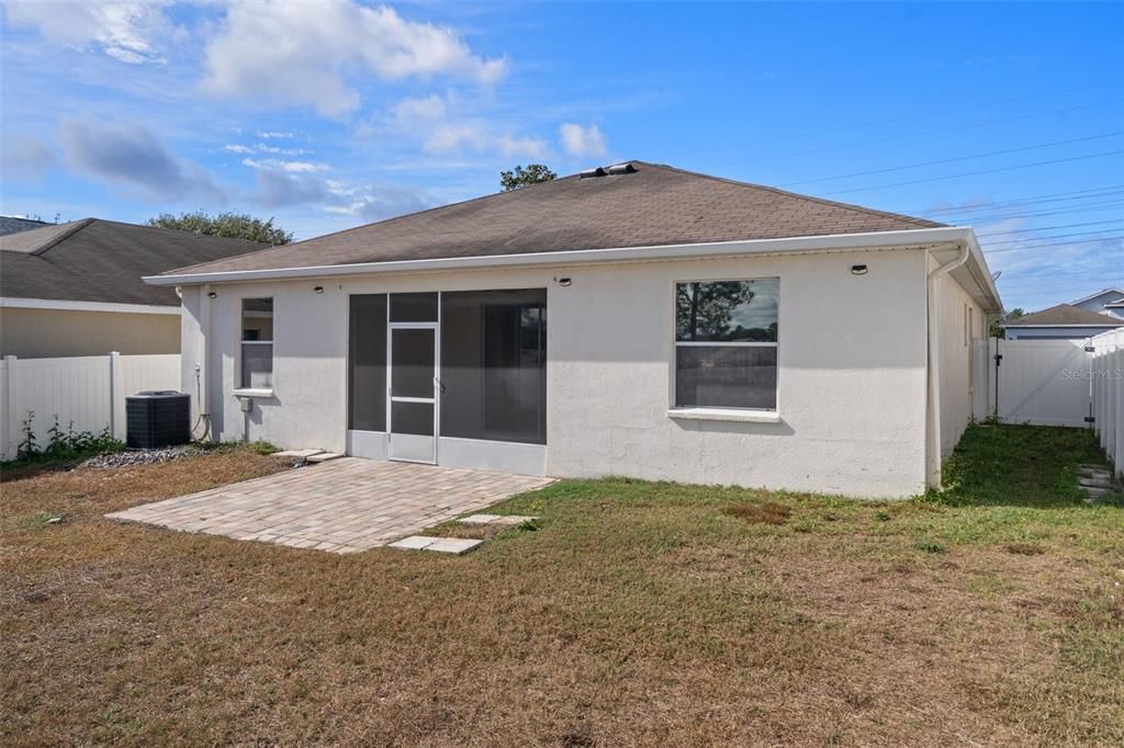 For Sale: $275,000 (3 beds, 2 baths, 1724 Square Feet)