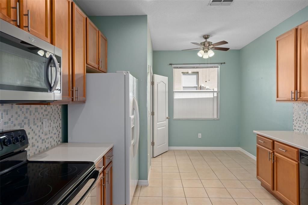 For Sale: $275,000 (3 beds, 2 baths, 1724 Square Feet)