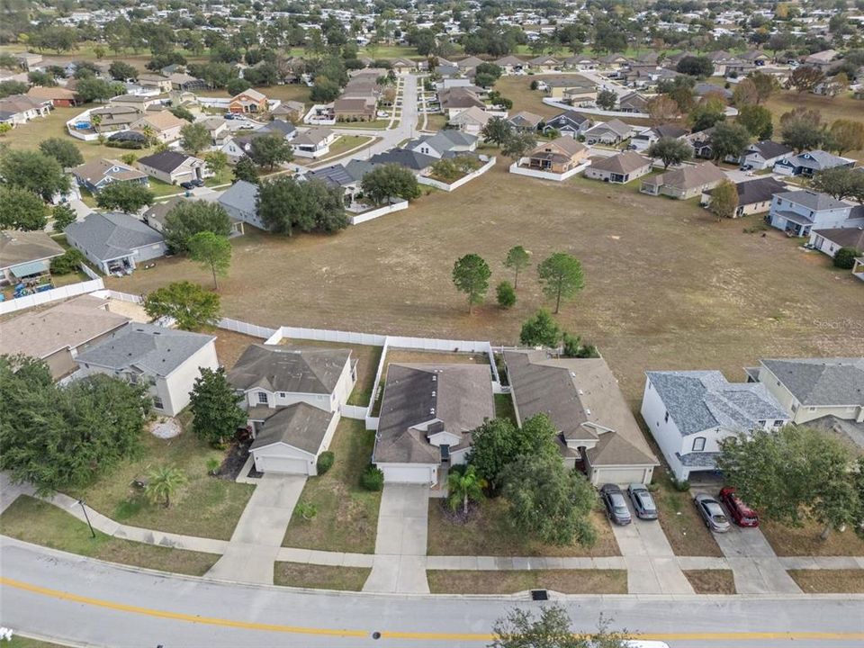 For Sale: $275,000 (3 beds, 2 baths, 1724 Square Feet)