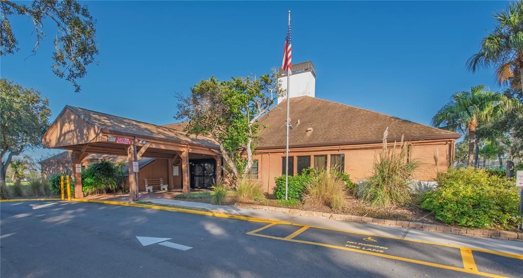 На продажу: $330,000 (4 спален, 3 ванн, 1983 Квадратных фут)