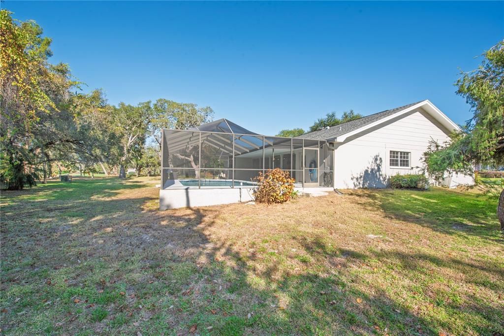 На продажу: $330,000 (4 спален, 3 ванн, 1983 Квадратных фут)