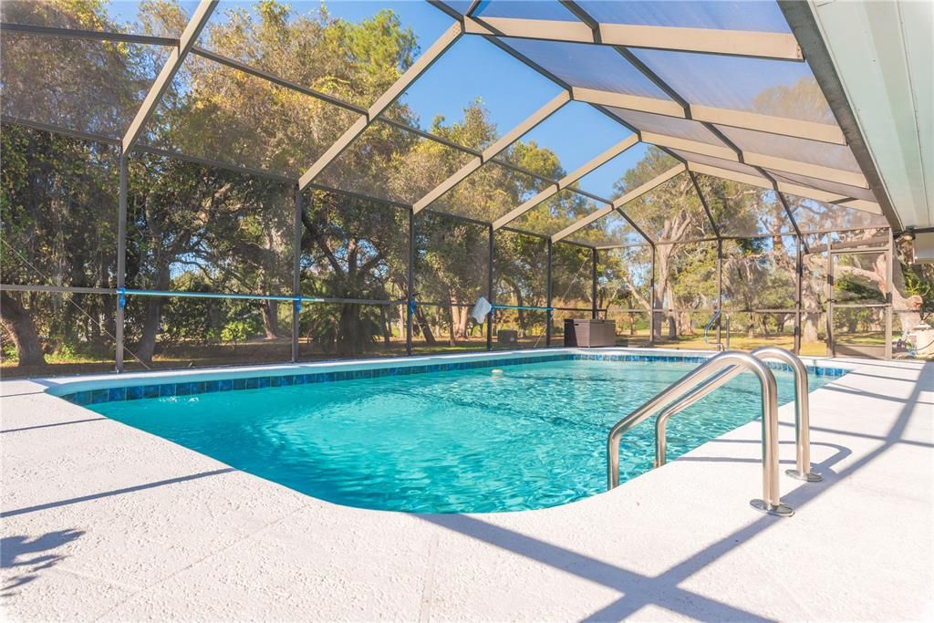 На продажу: $330,000 (4 спален, 3 ванн, 1983 Квадратных фут)