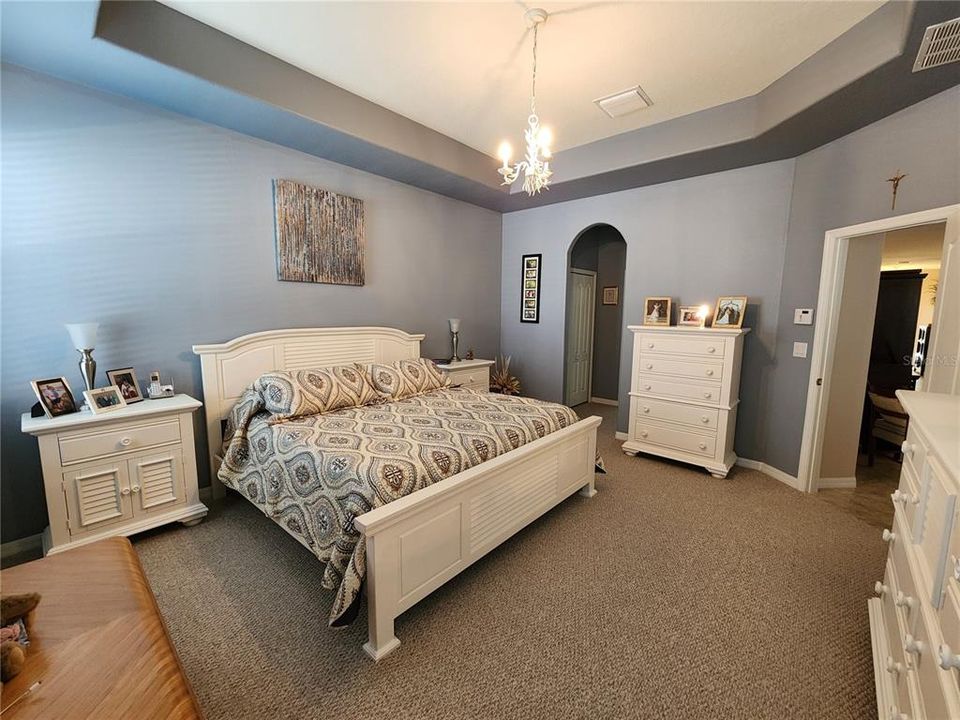 En Venta: $445,000 (4 camas, 3 baños, 2345 Pies cuadrados)