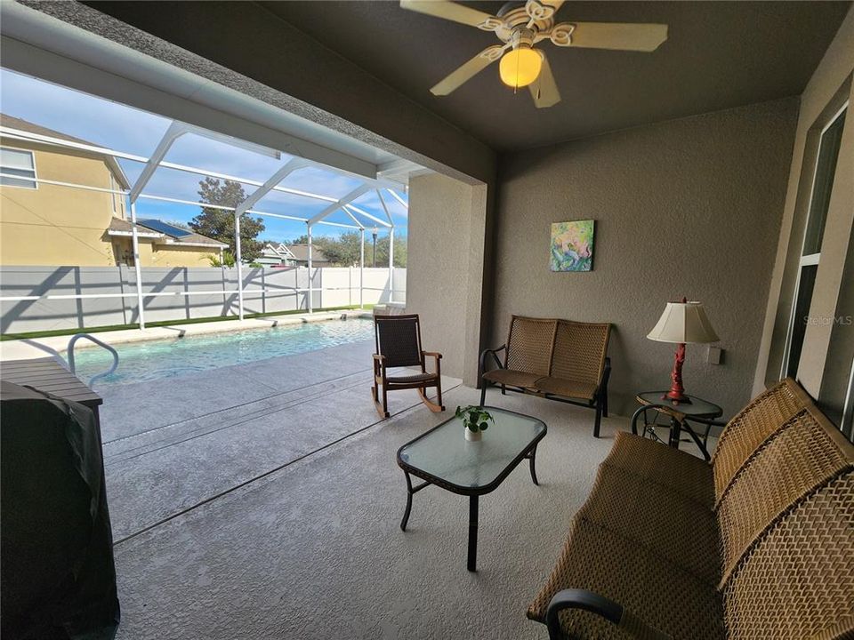 En Venta: $445,000 (4 camas, 3 baños, 2345 Pies cuadrados)