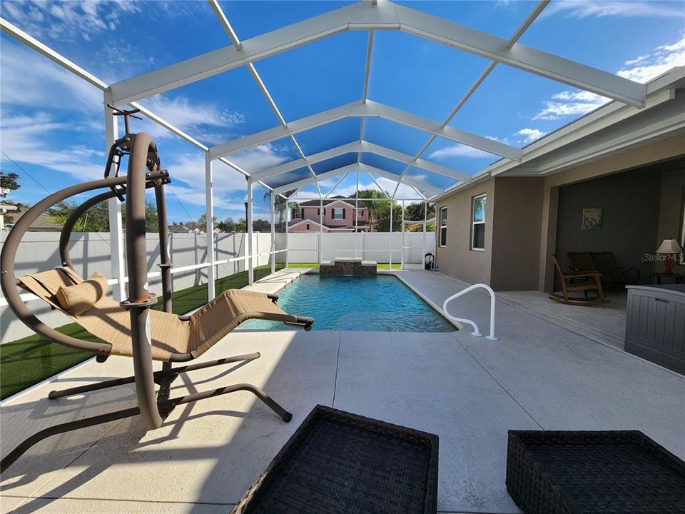 En Venta: $445,000 (4 camas, 3 baños, 2345 Pies cuadrados)