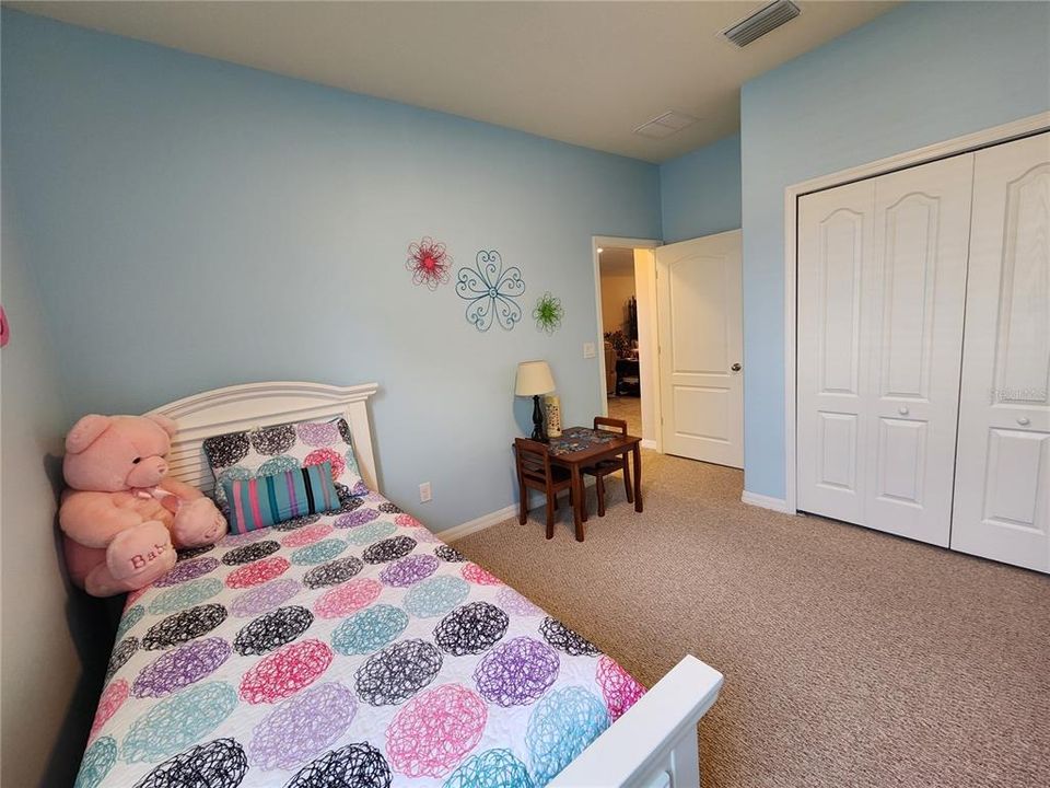 En Venta: $445,000 (4 camas, 3 baños, 2345 Pies cuadrados)