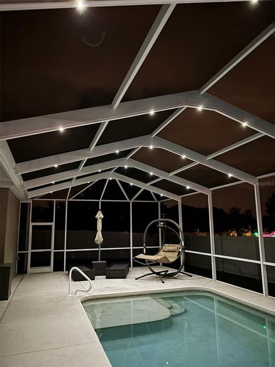 En Venta: $445,000 (4 camas, 3 baños, 2345 Pies cuadrados)