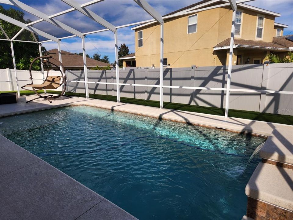 En Venta: $445,000 (4 camas, 3 baños, 2345 Pies cuadrados)