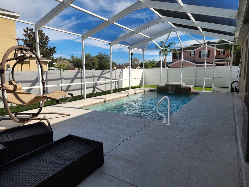 En Venta: $445,000 (4 camas, 3 baños, 2345 Pies cuadrados)