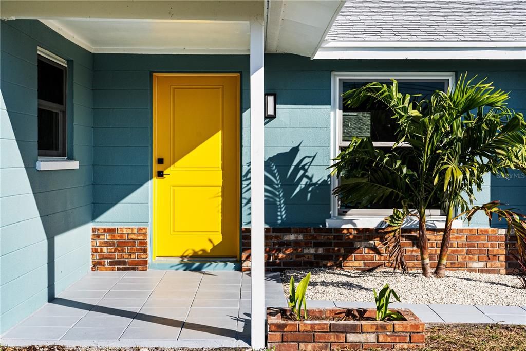 For Sale: $299,900 (2 beds, 2 baths, 1273 Square Feet)