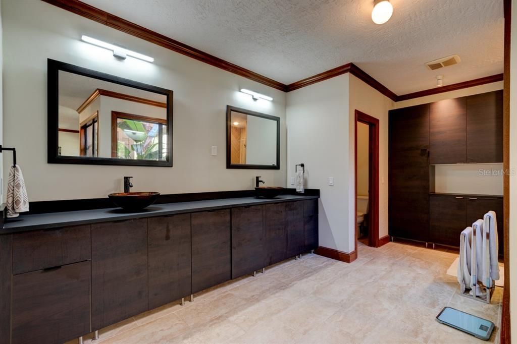 На продажу: $899,000 (4 спален, 3 ванн, 3415 Квадратных фут)