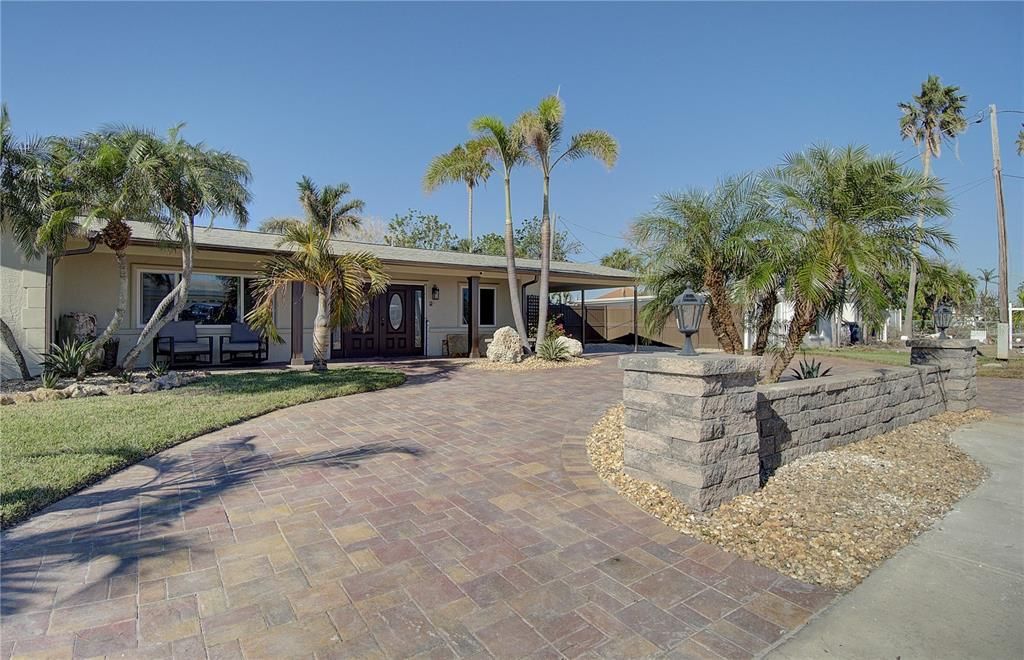 For Sale: $498,900 (3 beds, 2 baths, 1317 Square Feet)