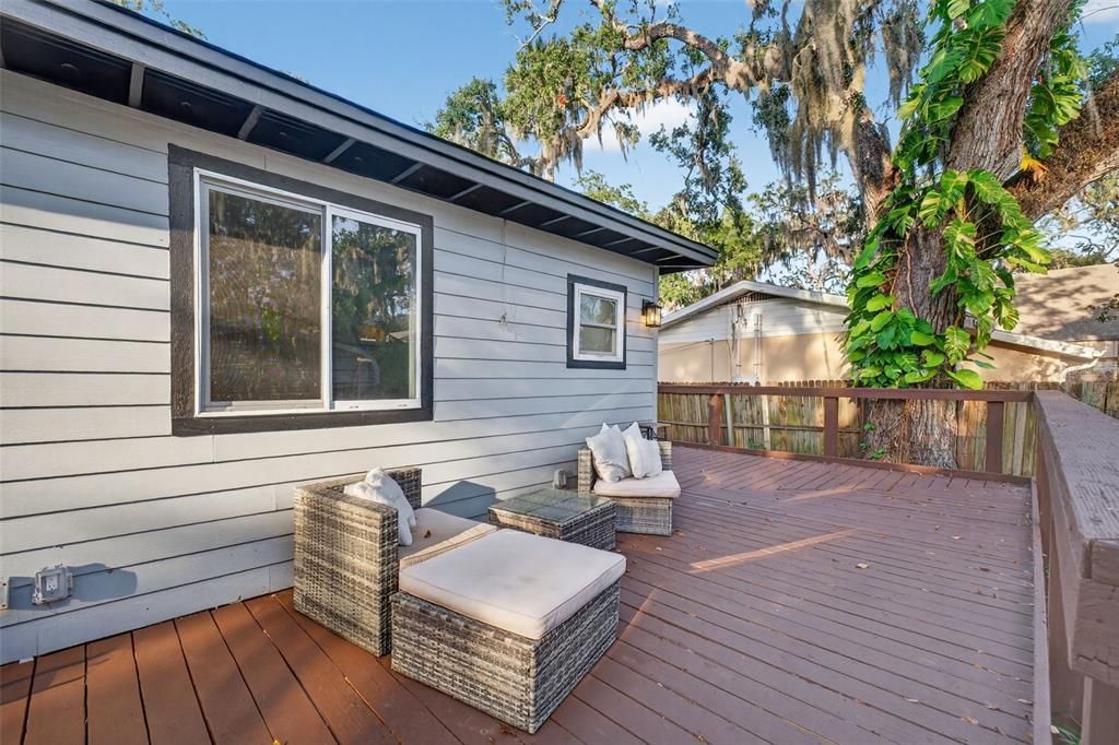 For Sale: $349,999 (4 beds, 2 baths, 1468 Square Feet)