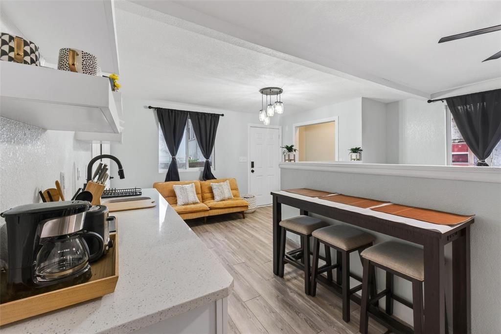 For Sale: $349,999 (4 beds, 2 baths, 1468 Square Feet)