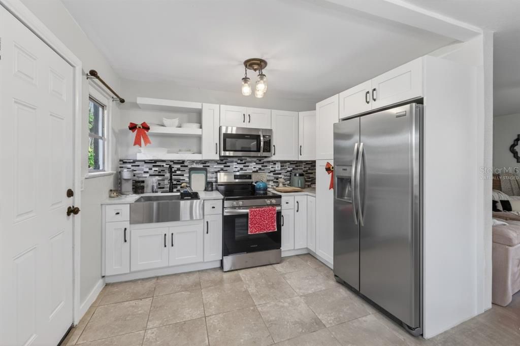 For Sale: $349,999 (4 beds, 2 baths, 1468 Square Feet)