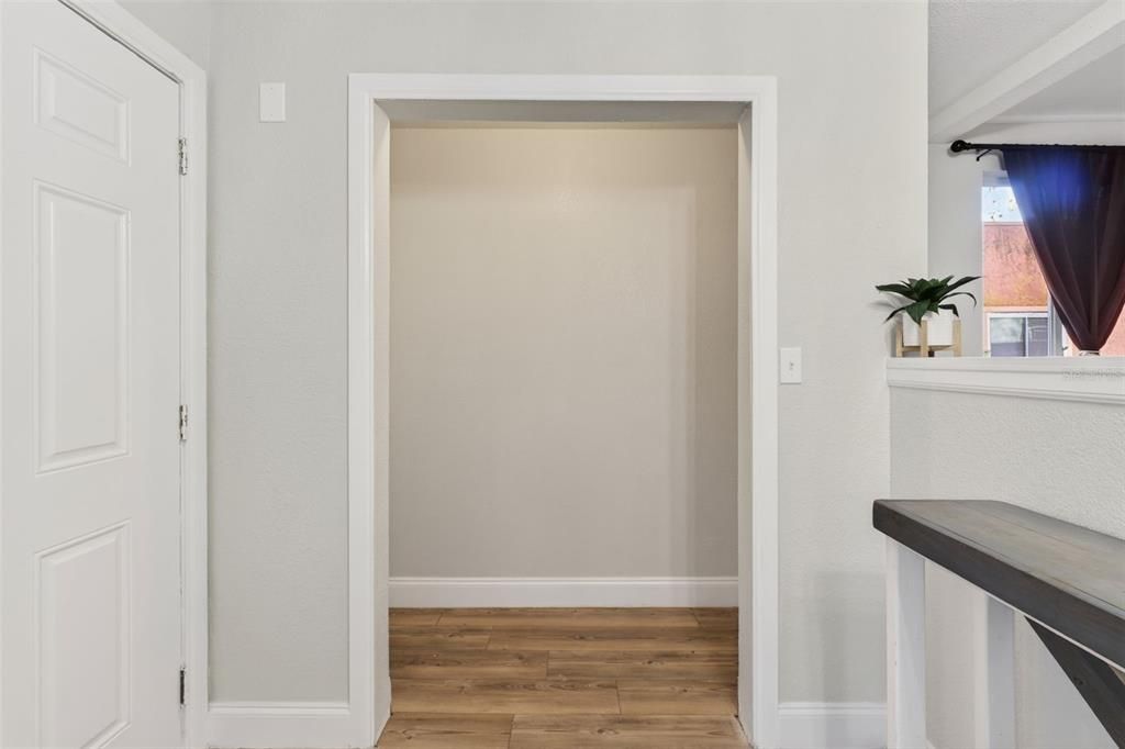 For Sale: $349,999 (4 beds, 2 baths, 1468 Square Feet)