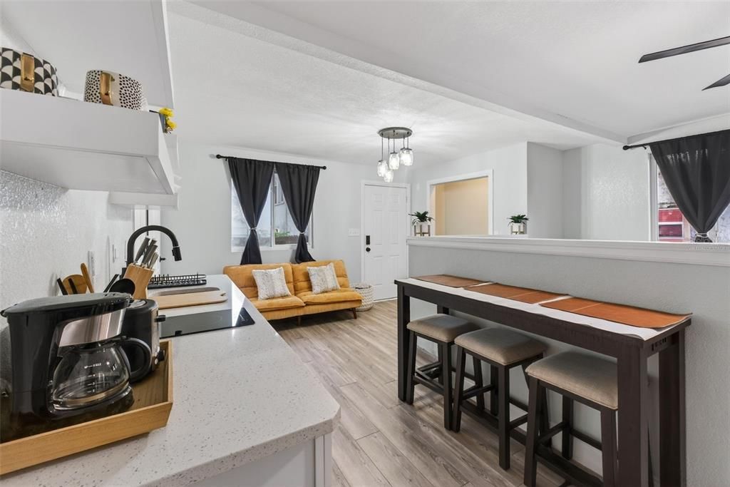 For Sale: $349,999 (4 beds, 2 baths, 1468 Square Feet)