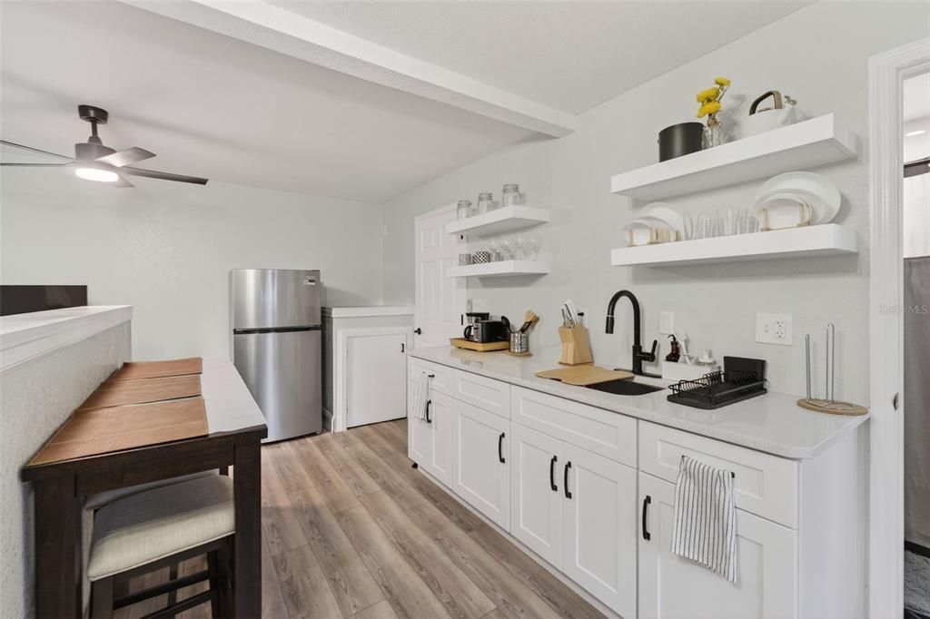 For Sale: $349,999 (4 beds, 2 baths, 1468 Square Feet)