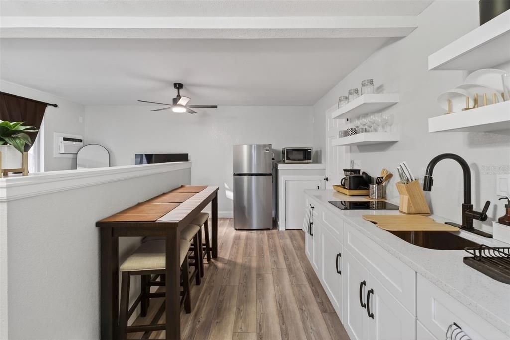 For Sale: $349,999 (4 beds, 2 baths, 1468 Square Feet)