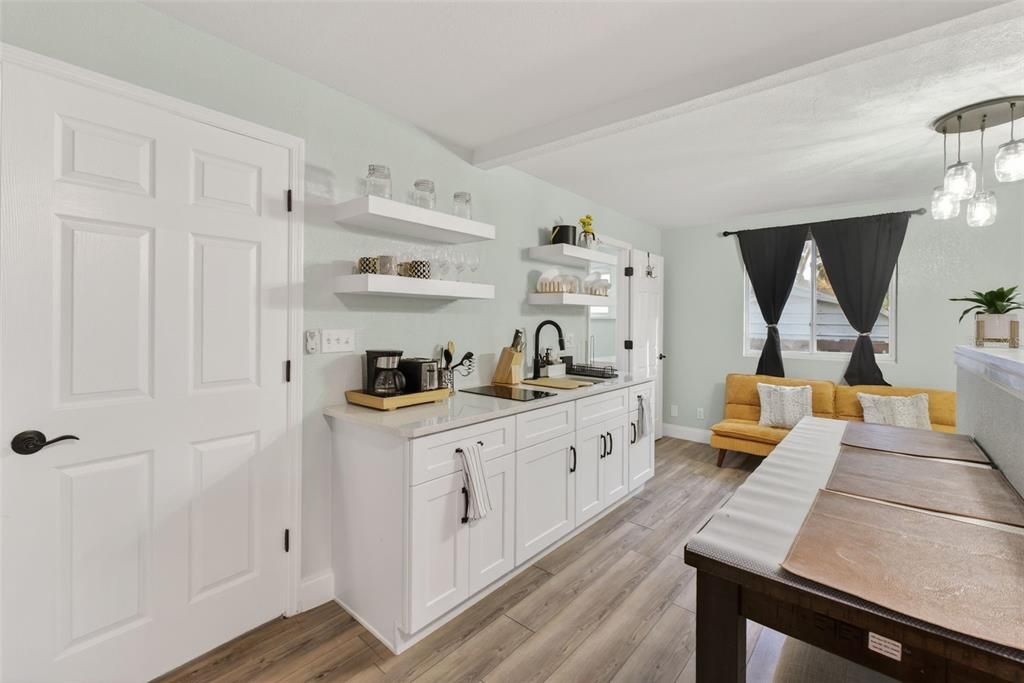 For Sale: $349,999 (4 beds, 2 baths, 1468 Square Feet)