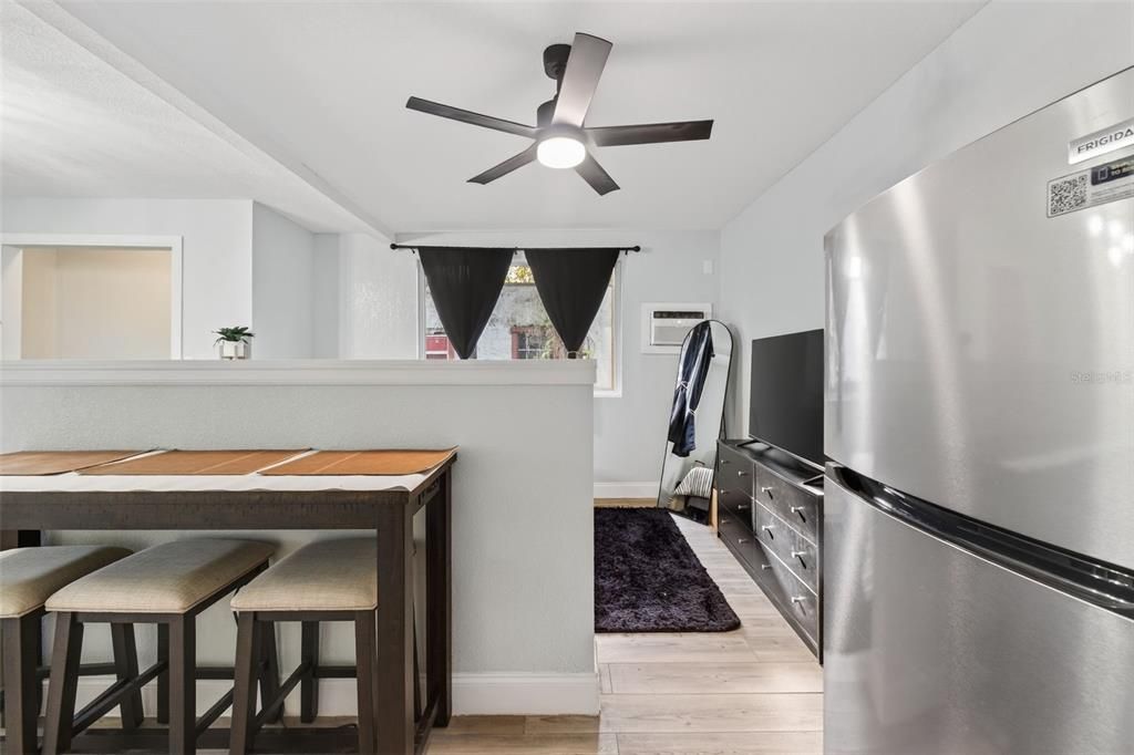 For Sale: $349,999 (4 beds, 2 baths, 1468 Square Feet)