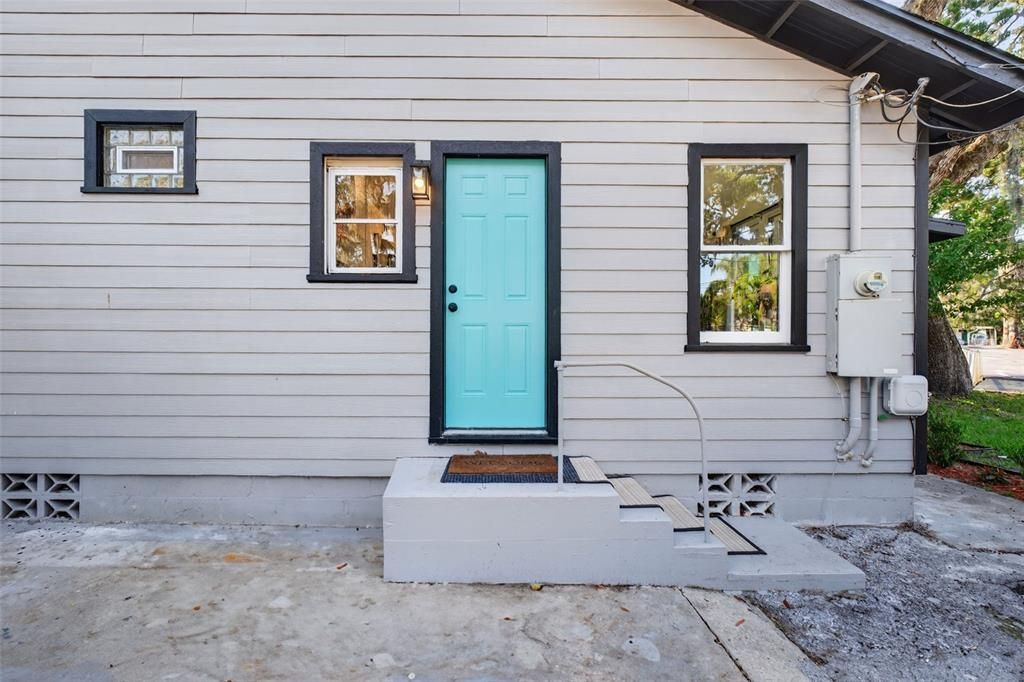 For Sale: $349,999 (4 beds, 2 baths, 1468 Square Feet)