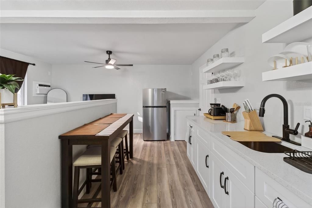 For Sale: $349,999 (4 beds, 2 baths, 1468 Square Feet)