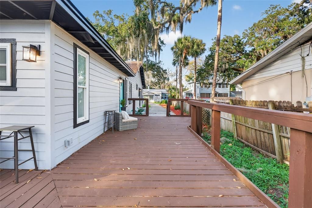 For Sale: $349,999 (4 beds, 2 baths, 1468 Square Feet)