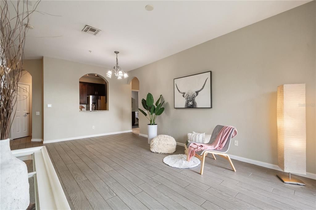 На продажу: $200,000 (2 спален, 2 ванн, 1112 Квадратных фут)