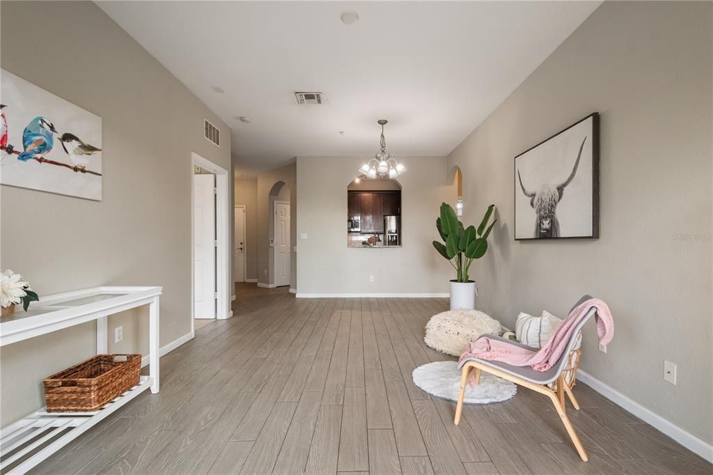 На продажу: $200,000 (2 спален, 2 ванн, 1112 Квадратных фут)