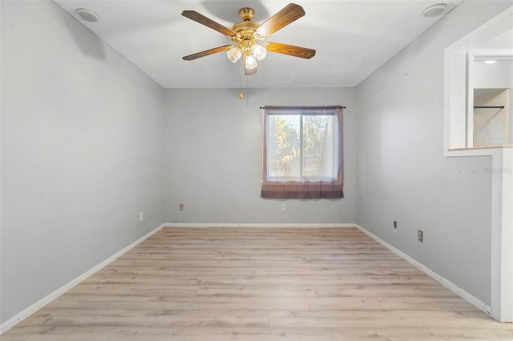 For Sale: $339,000 (3 beds, 2 baths, 1594 Square Feet)