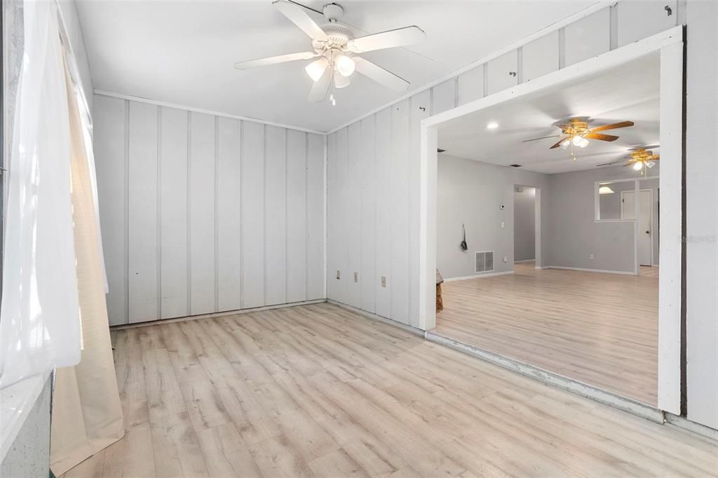 For Sale: $339,000 (3 beds, 2 baths, 1594 Square Feet)