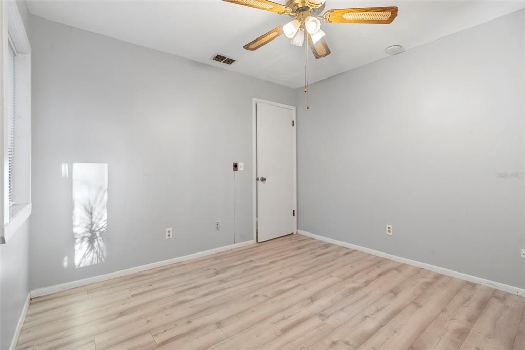 For Sale: $339,000 (3 beds, 2 baths, 1594 Square Feet)