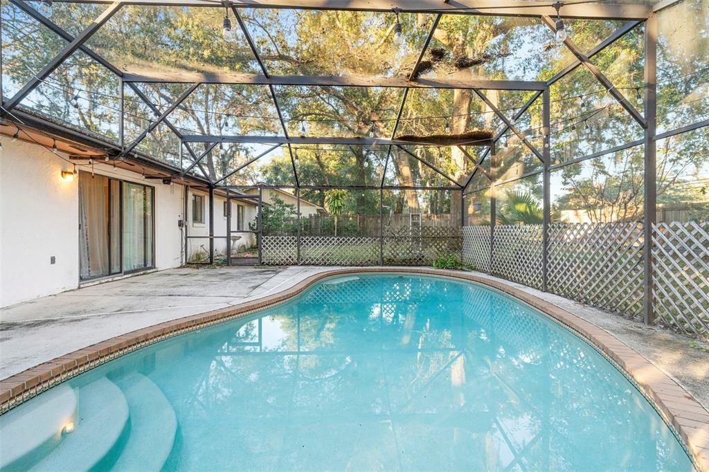 For Sale: $339,000 (3 beds, 2 baths, 1594 Square Feet)